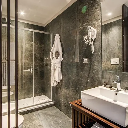 77 Seventy-seven - Maison D'art Collection 4* Rom