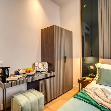 77 Seventy-seven - Maison D'art Collection Hotel 4*