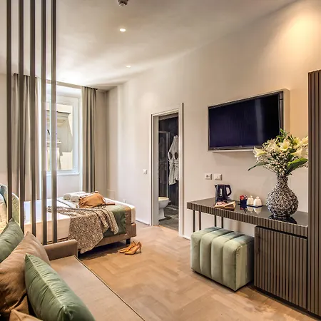 77 Seventy-seven - Maison D'art Collection 4* Rom