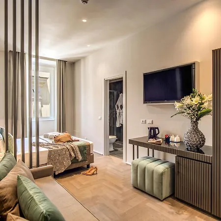 77 Seventy-seven - Maison D'art Collection Hotel 4*