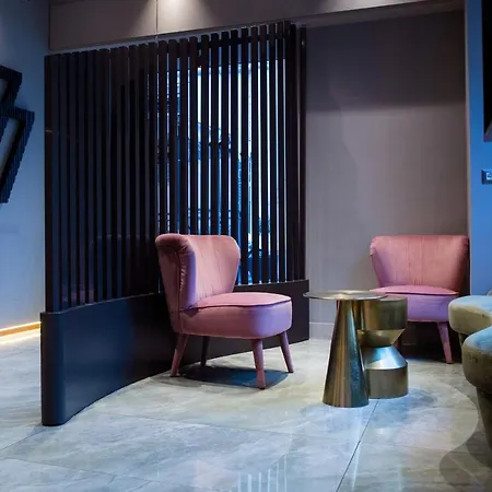 77 Seventy-seven - Maison D'art Collection 4* Rome