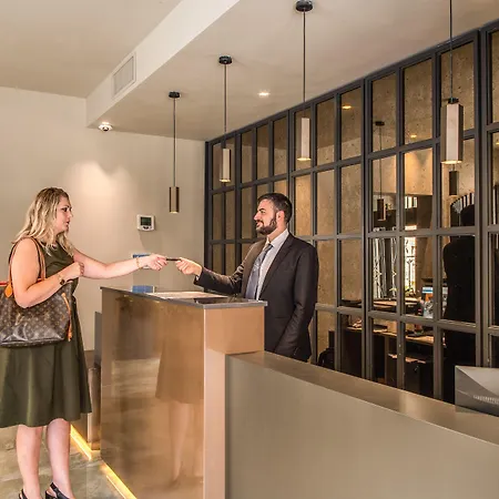 Hotel 77 Seventy-seven - Maison D'art Collection Rome