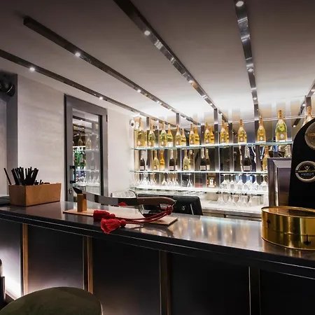 77 Seventy-seven - Maison D'art Collection Szálloda 4*