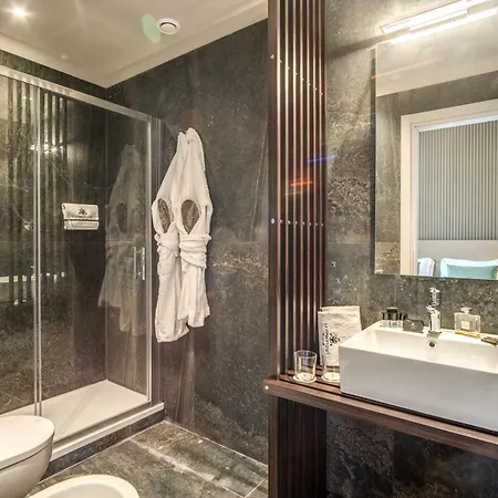 77 Seventy-seven - Maison D'art Collection 4*