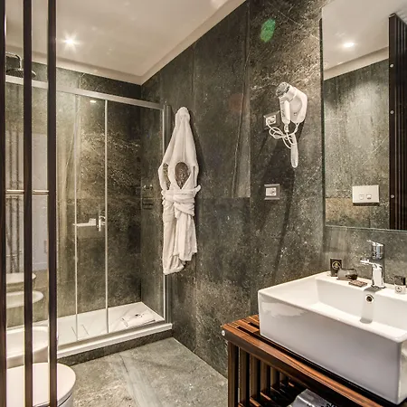 77 Seventy-seven - Maison D'art Collection Hotel