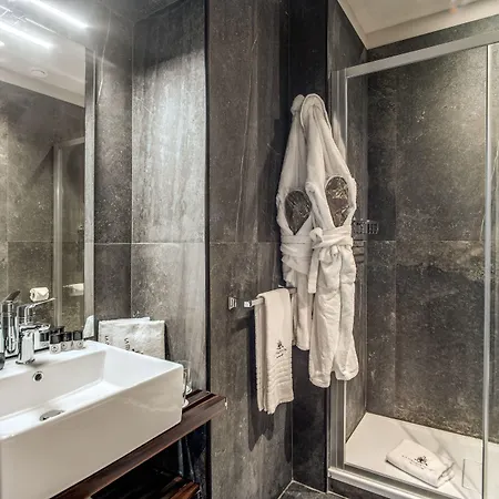 77 Seventy-seven - Maison D'art Collection Hotel 4*