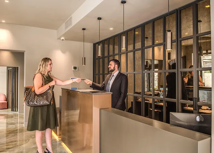 Otel 77 Seventy-seven - Maison D'art Collection Roma