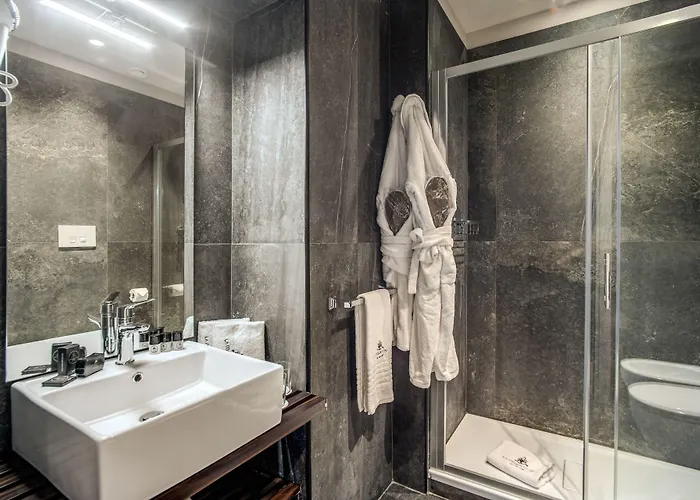 77 Seventy-seven - Maison D'art Collection Hotel 4*